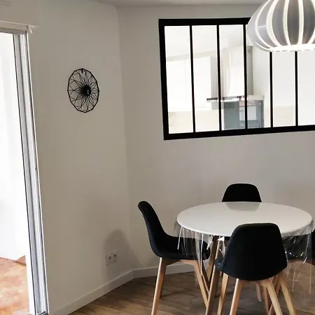 T2 55m2 Proche Centre Et Gare Avec Parking Appartement Perpignan